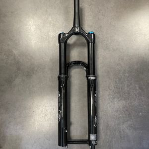NEUF Fourche FOX 38 Float Performance - 1