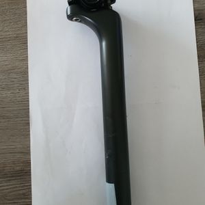 Tige selle carbone - 1