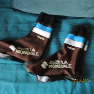 Couvre chaussure Ag2r taille XL - 1