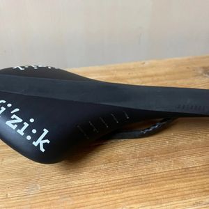 Selle Fizik Antares R1 carbon - 1