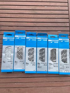 Lot chaines Shimano - 1