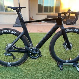 Canyon Aeroad CF SLX 8 Di2  - 1