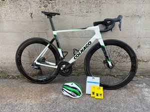 COLNAGO V4RS faible kilométrage et suréquipé.  - 1