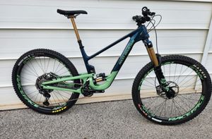 Rocky mountain Altitude Carbon 90 Rally Edition (2... - 1