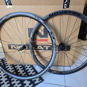 NOVATEC R3 Carbon - 1