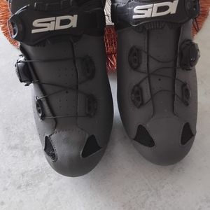 chaussures SDI - 1