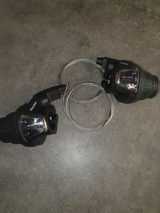Poignée tournante Shimano 3x7 - 1