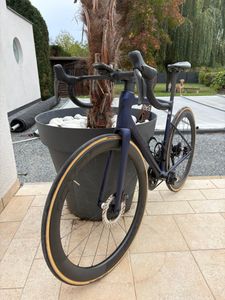 SPECIALIZED TARMAC SL8 PRO Di2 – 2024 – BLUE ONYX ... - 1