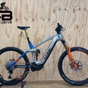 Cube Stereo Hybrid 160 HPC Action team 625 Carbon ... - 1