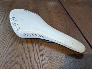 Fizik Arione R1 Regular Braided Carbon - 1