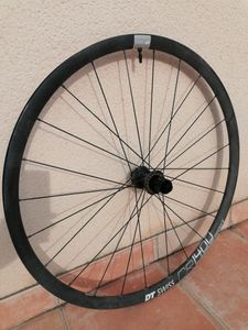 Roue AR DT Swiss CR 1400 Dicut - 1