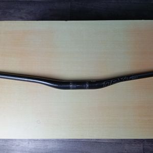 cintre carbone RACE FACE Next R 760mm tbé - 1