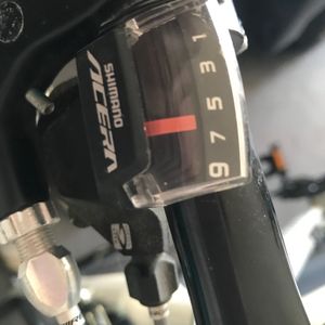 Vélo route tout équipé marque Specialized - 1