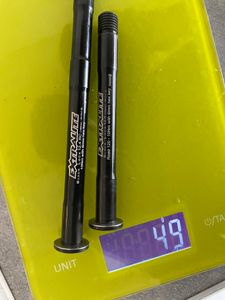 Paire d’axes Extralite 12mm - 1