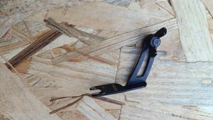 Fixation de plaque de course sur ''Etrier de frein... - 1