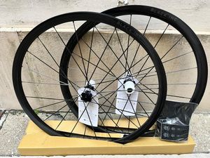Paire de roues BLACK INC 28/33 - 1