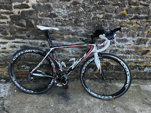 Vélo route BH carbone global concept  - 1