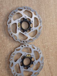 Disques shimano 160 centerlock - 1