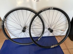 Roue arrière Dt Swiss HXCarbone 1501 spline 29". - 1