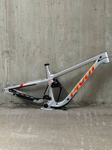Cadre Pivot Firebird - neuf. - 1