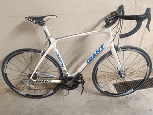 Vélo de route Giant defy3 carbone - 1