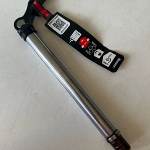 Suntour axe traversant Q-Loc 15mm x 100 mm - 1