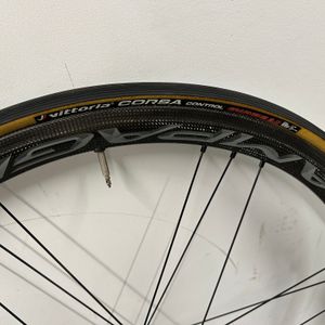 Campagnolo bora ultra black label 35 pneus  - 1