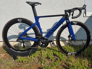 Canyon Aeroad CF SLX 8 Di2 - 1