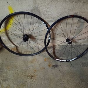 Paire de roues VTT Shimano MT 500 - 1