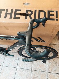 Aeroad CFR Di2 2025 - 1