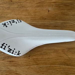 Selle Fizik Arione Tri - 1