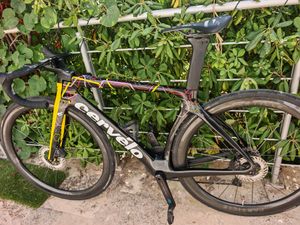 Vélo route carbone disque Shimano di2 - 1