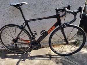 Vélo de course carbone KTM . Prix à débattre - 1
