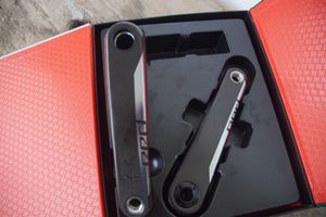 pedalier sram red - 1
