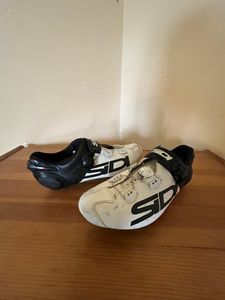 Chaussure sidi 45  - 1