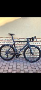 Trek Madone SLR7 GEN8 - 1