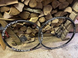 paire de roues easton manque rayons - 1