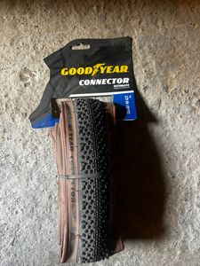 Pneu Goodyear Connector Ultímate  - 1