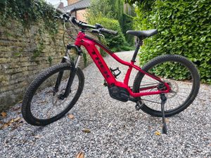VTT électrique TREK femme XS - 1