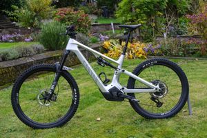 Canyon Spectral:ON CF9 E-Bike Gr. L  - 1