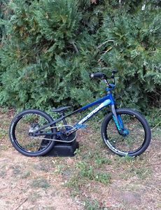 Bmx race staystrong expert XL  - 1