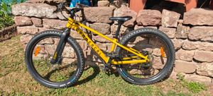 Commencal ramones 24 revoshift ohlins yellow 2025 - 1