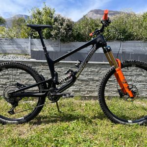 Nukeproof Giga 297 - 1