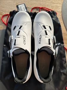 Chaussures vélo EKOI R4 Carbone – Taille 44 - 1