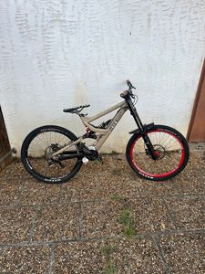 Vélo DH Rotwild R.E.D. Two 26" - Fourche RockShox ... - 1