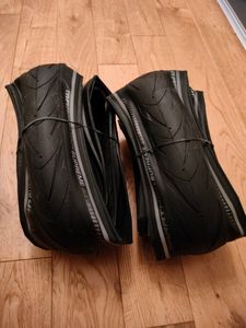 Paire de pneus Schwalbe marathon suprême neufs 700... - 1
