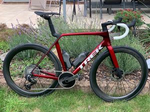Trek Madone SL gen8 taille L  - 1