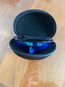 Oakley karo QNTM - 1
