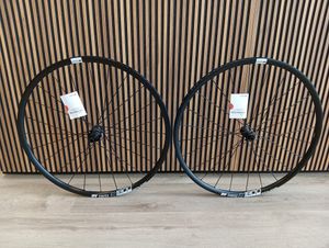 Paire de roue DT Swiss E1800 Neuve - 1