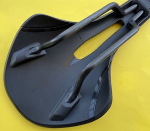 Selle fi'zi:k Vento Antares R1 Carbon Rails 140mm  - 1
